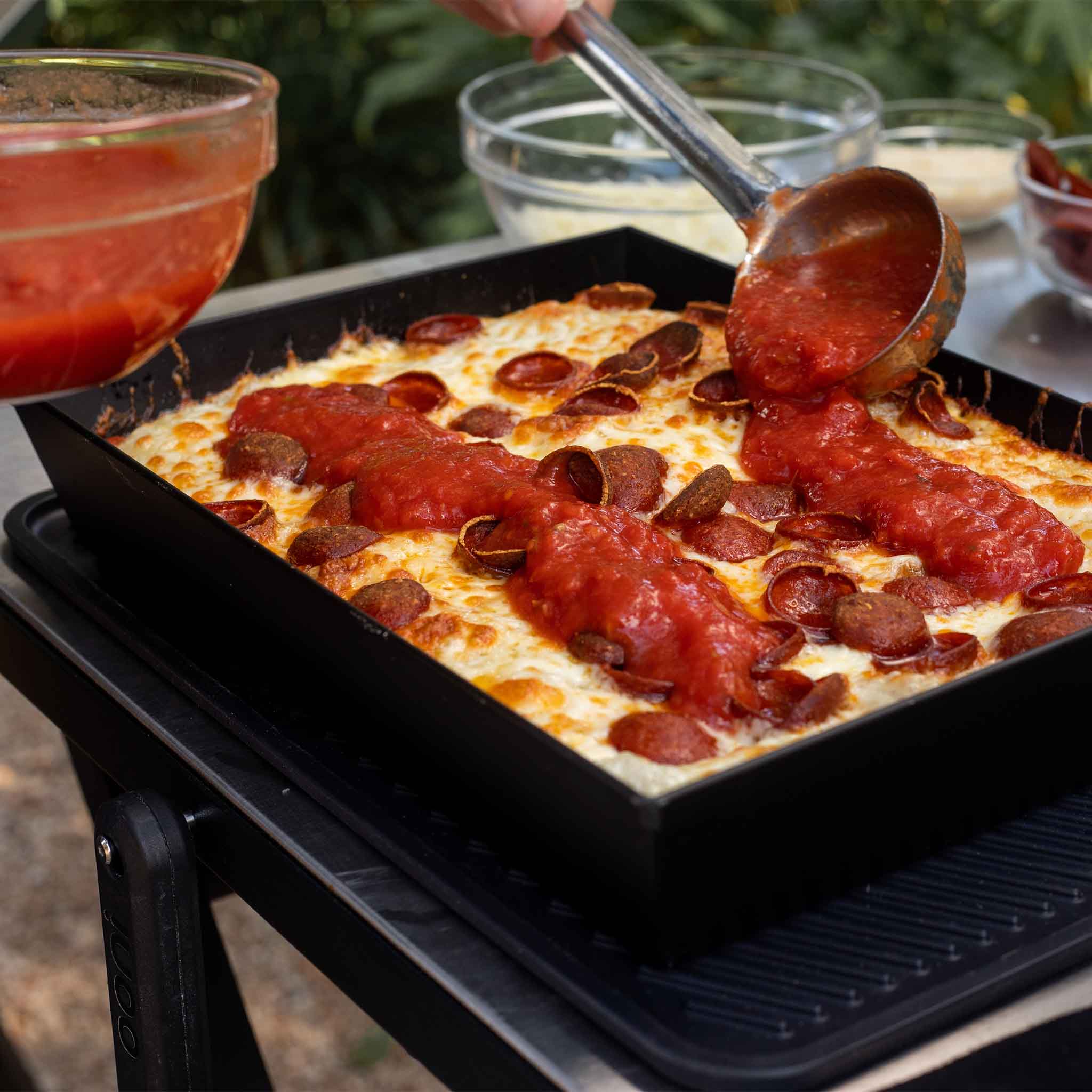 Detroit Style pizza pan medium - Ooni - Image 4